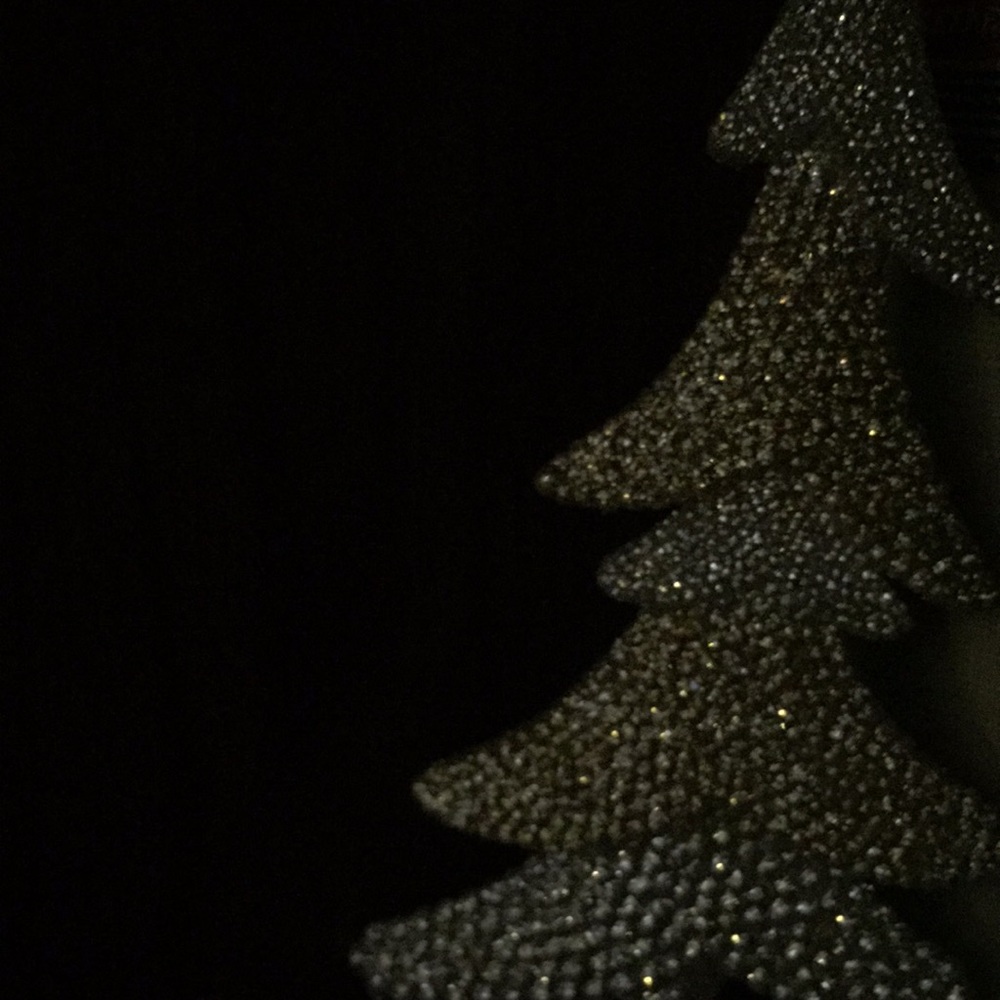 3 ft tall Christmas tree made of real diamonds
